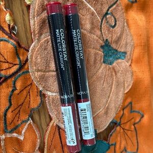 Revlon ColorStay Matte Lip Crayon Duo - in 010 Air Kiss
